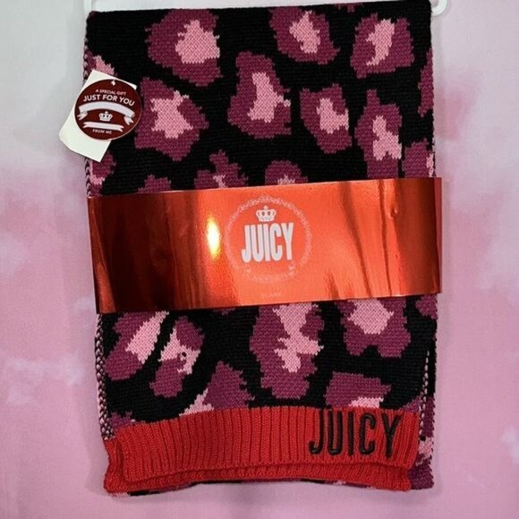 Juicy By Juicy Couture Animal Oblong Cold Weather Scarf NEW NWT pink red black - Picture 6 of 11